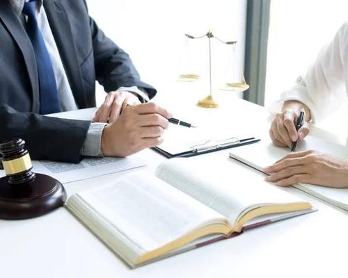 What to Expect in a Free Consultation with a Personal Injury Attorney